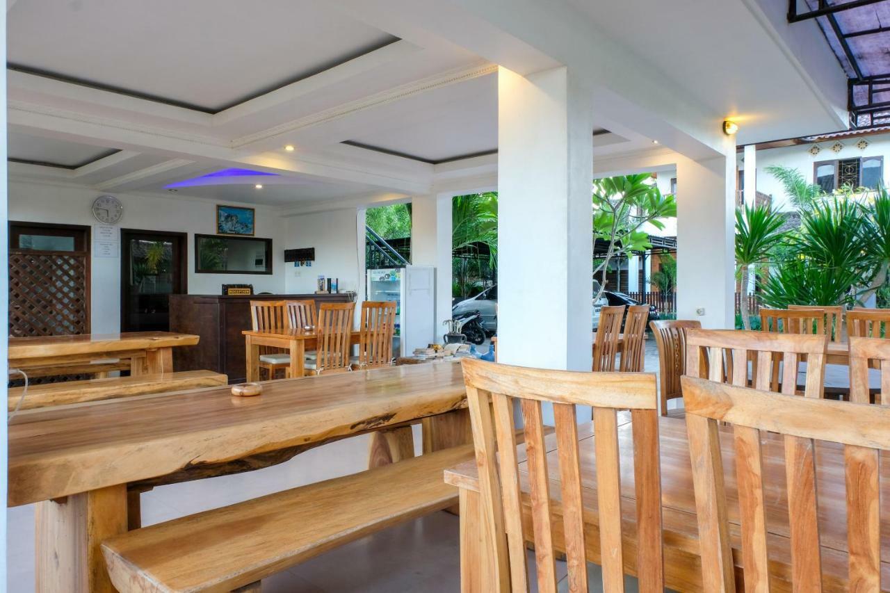 Friends Beach Hotel Kuta  Exteriör bild