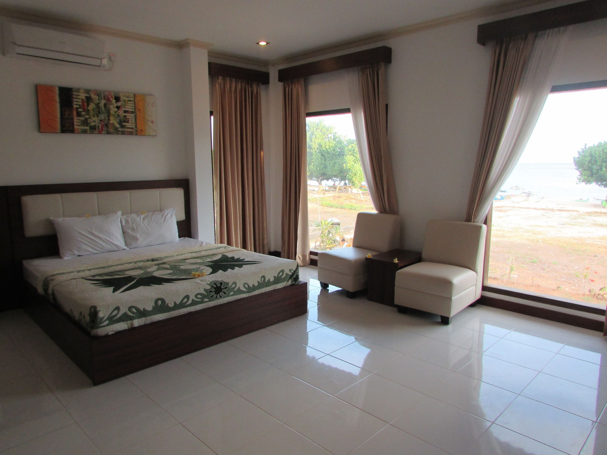 Friends Beach Hotel Kuta  Exteriör bild